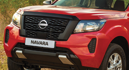 Nissan Navara SE model Grill