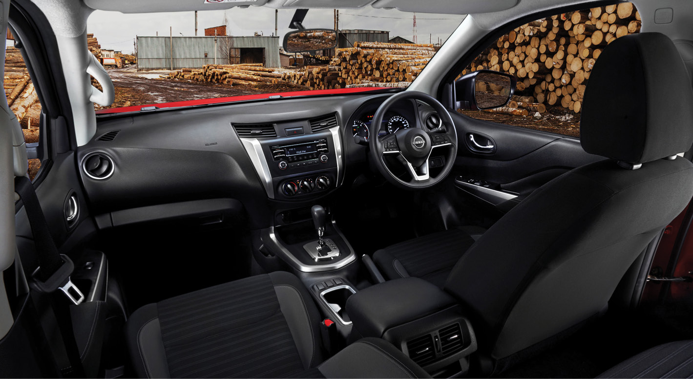 Navara SE Model cabin interior