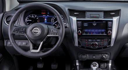 Nissan Navara LE Model steering wheel and touch screen radio